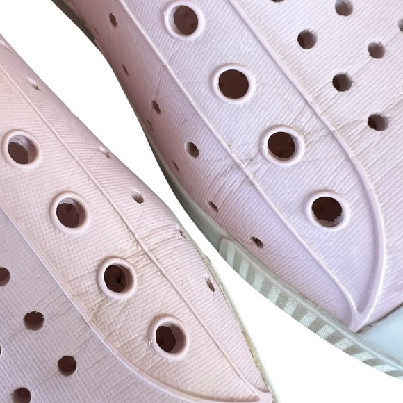 Native Jefferson Slip-On Shoes Milk Pink Shell White Washable Odor Resistant J3 - Picture 9 of 9